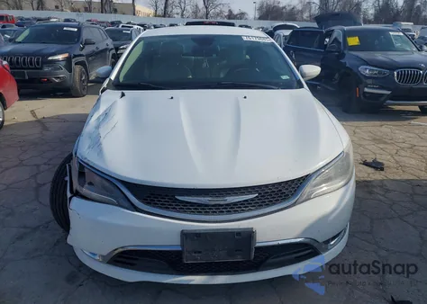 2015 Chrysler 200 C z USA, uszkodzony, nr VIN 1C3CCCCB3FN548741